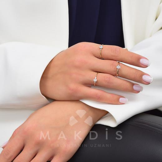 0.30 Karat Oval Pırlanta Yüzük