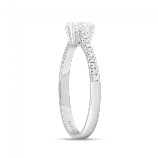 Oval 0.30 Karat Tektaş Yüzük