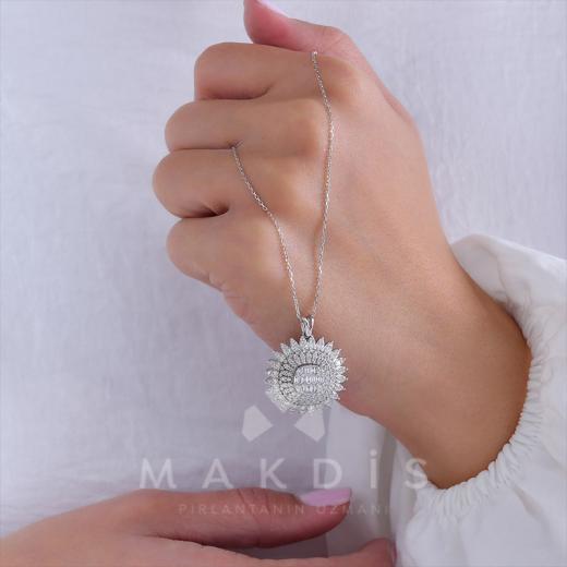 1.93 Karat Baget Kolye