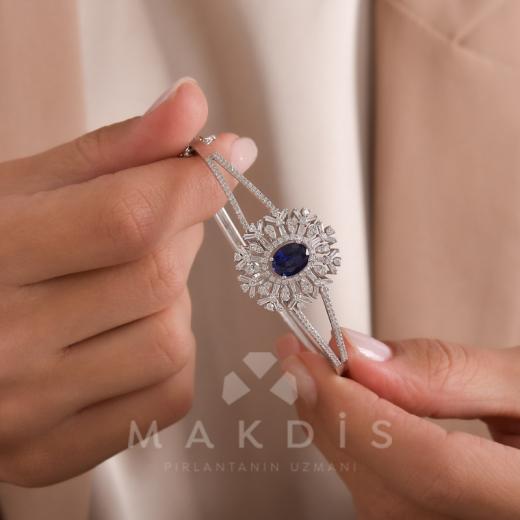 4.19 Karat Safir Kelepçe